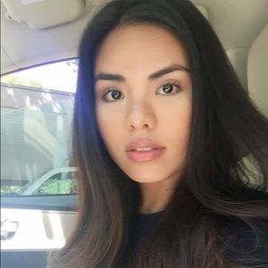 Meet your Posher, Vina